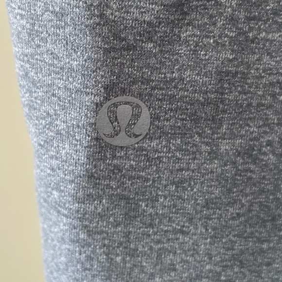 Lululemon be still Bermuda shorts - Picture 4 of 5